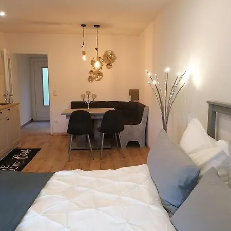 Ferien Und Monteurzimmer Arnadia Apartment *