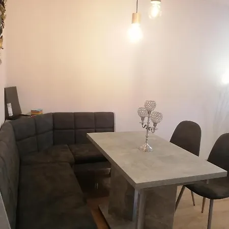 Ferien Und Monteurzimmer Arnadia Apartamento